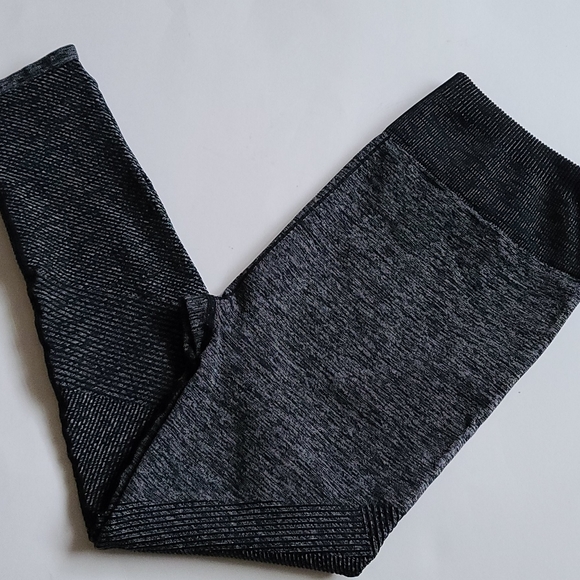 Fabletics seamless leggings size large - Picture 2 of 10